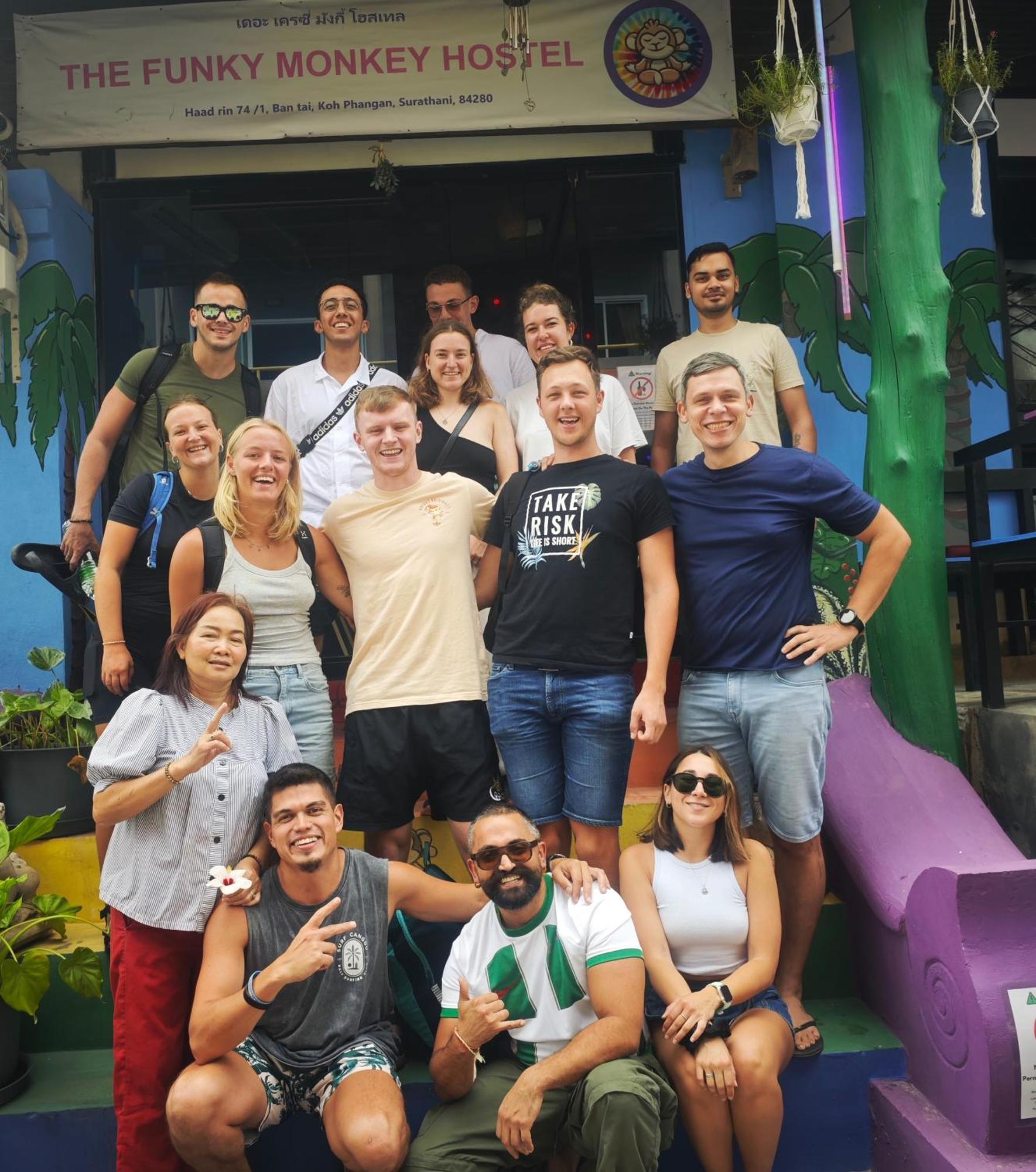 The Funky Monkey Hostel - 18 To 40 Years Old Only Haad Rin Eksteriør bilde
