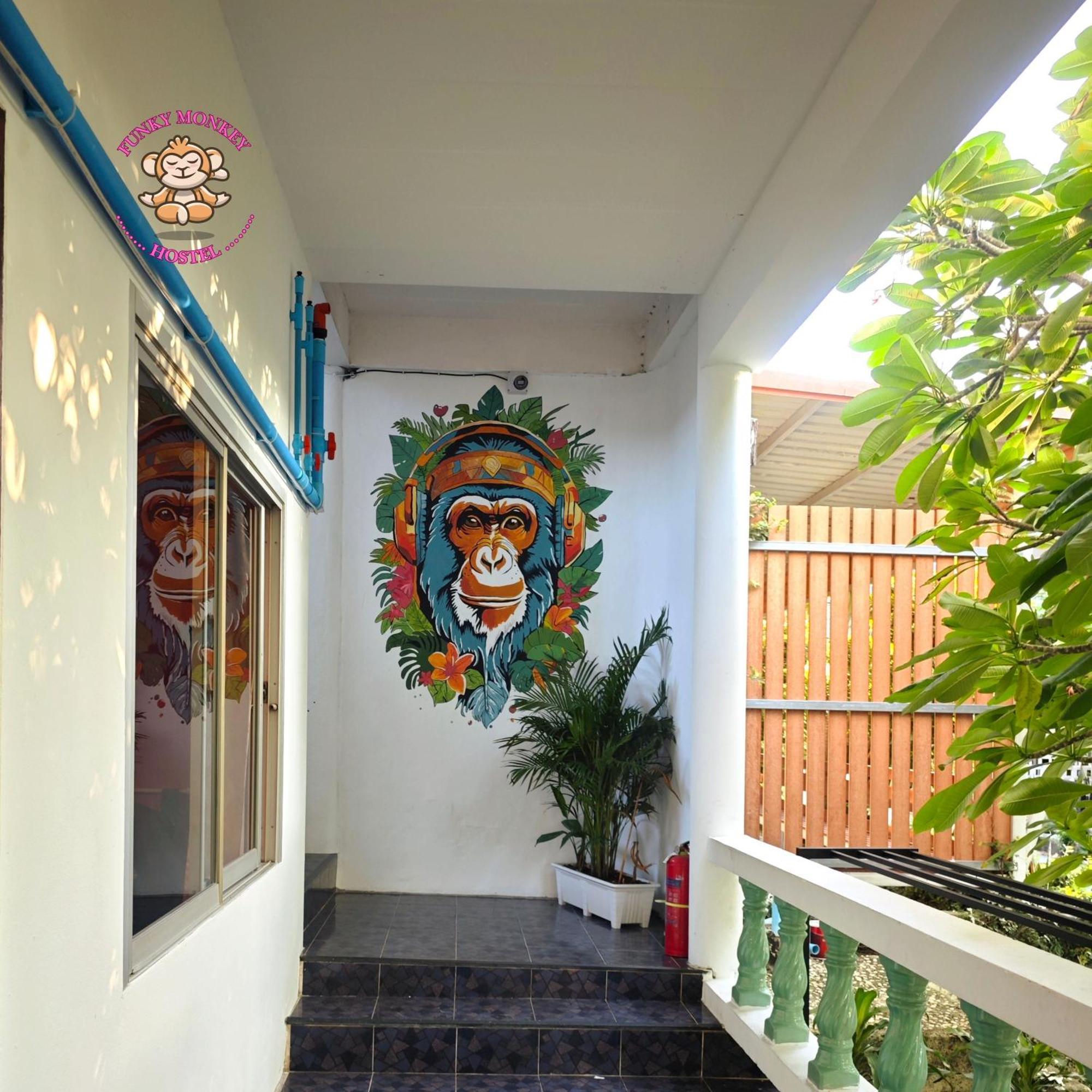The Funky Monkey Hostel - 18 To 40 Years Old Only Haad Rin Eksteriør bilde