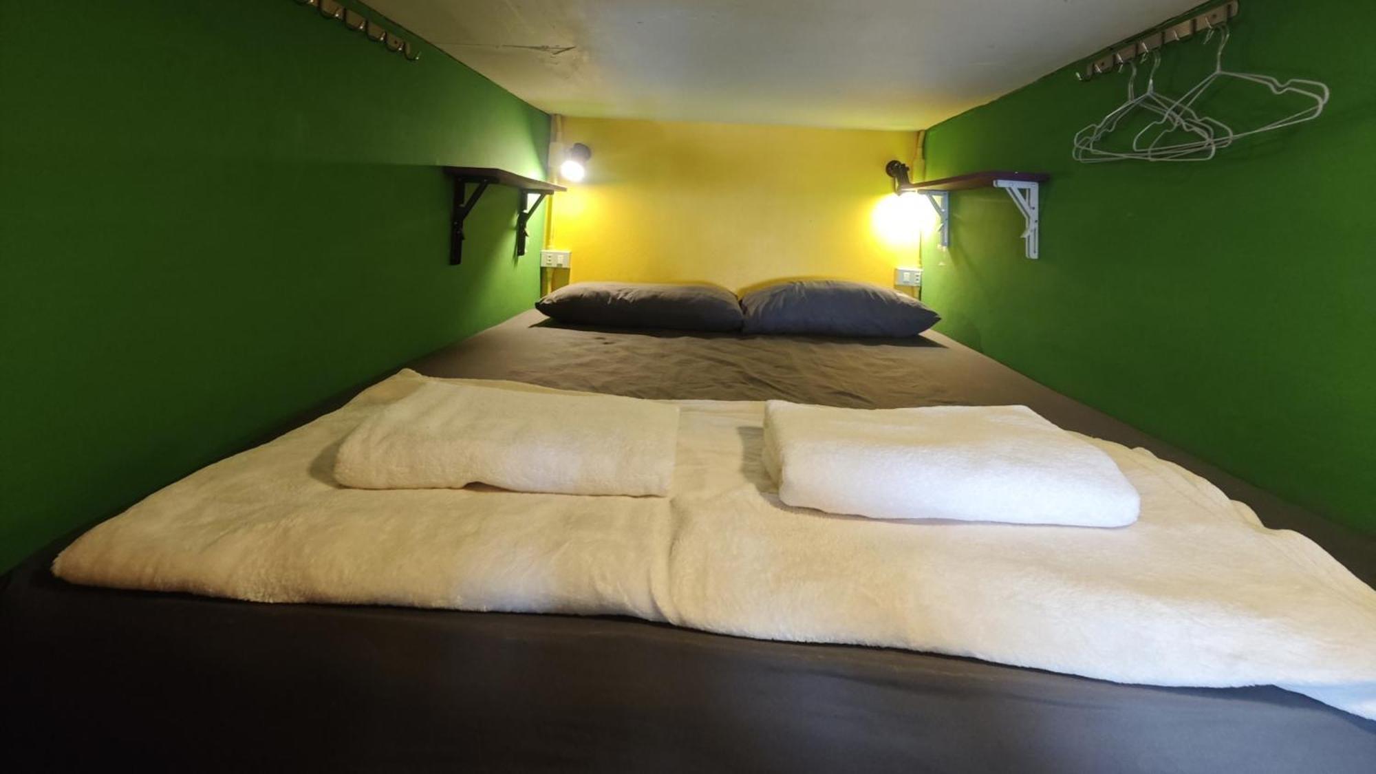 The Funky Monkey Hostel - 18 To 40 Years Old Only Haad Rin Eksteriør bilde